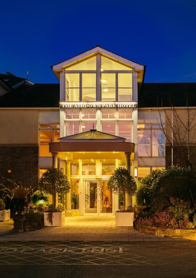 Отель Ashdown Park Hotel Гори
