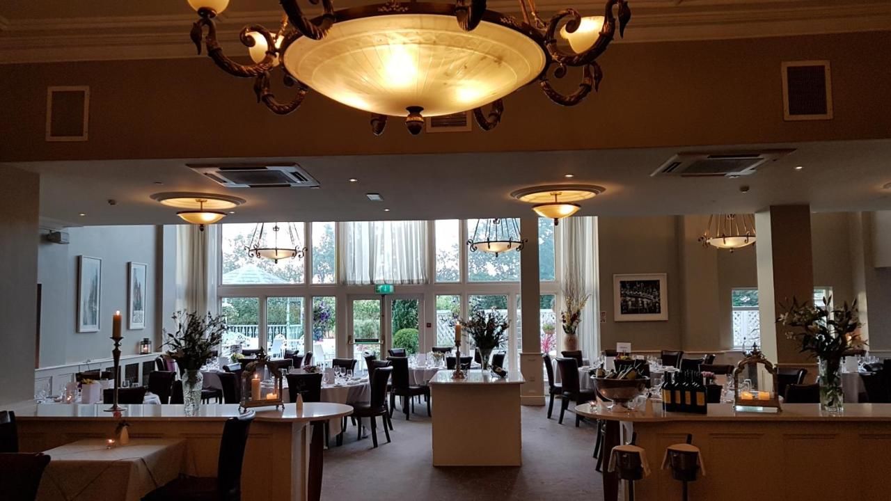 Отель Ashdown Park Hotel Гори