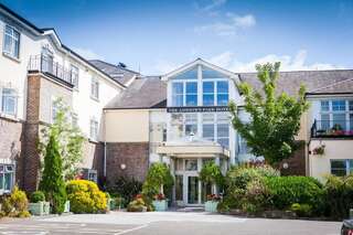 Отель Ashdown Park Hotel Гори-0