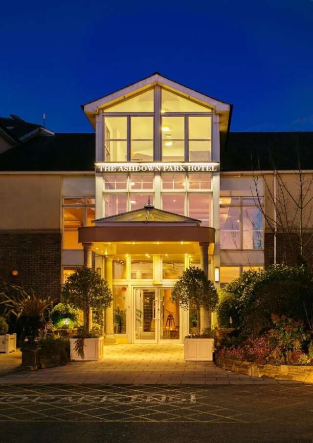 Отель Ashdown Park Hotel Гори-4
